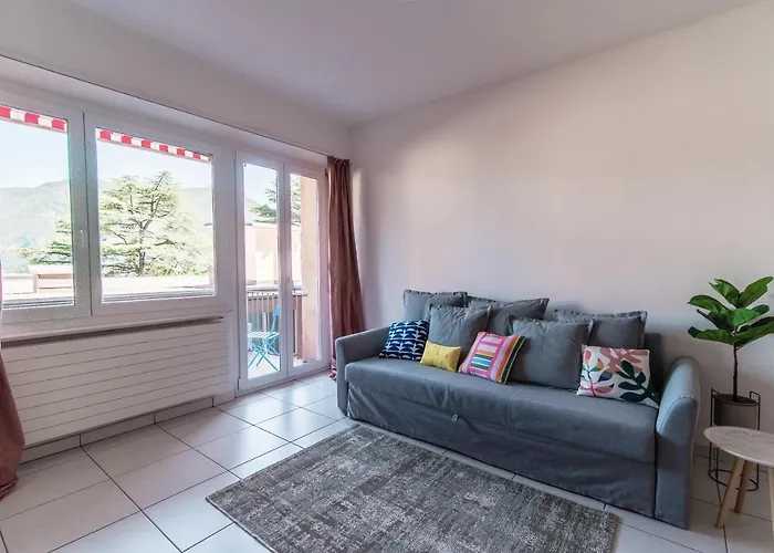 アパート Maraini 8 By Quokka 360 - Comfort Close To The Station *