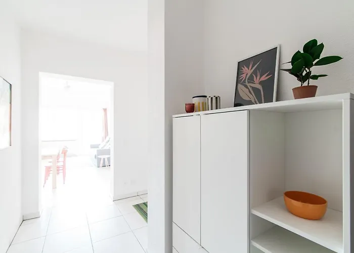 アパート Maraini 8 By Quokka 360 - Comfort Close To The Station