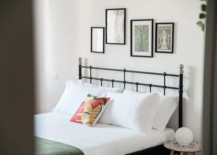 Maraini 8 By Quokka 360 - Comfort Close To The Station アパート